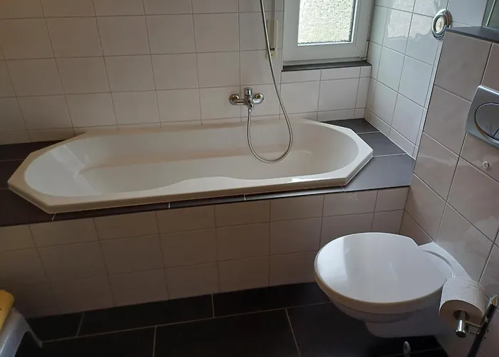 Privates Bnb Koeln Zuendorf 3*