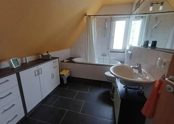 לינה וארוחת בוקר Privates Bnb Koeln Zuendorf