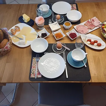 Bed & Breakfast Privates Bnb Koeln Zuendorf