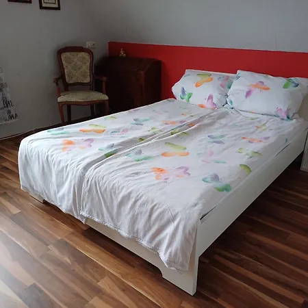 Privates Bnb Koeln Zuendorf ケルン