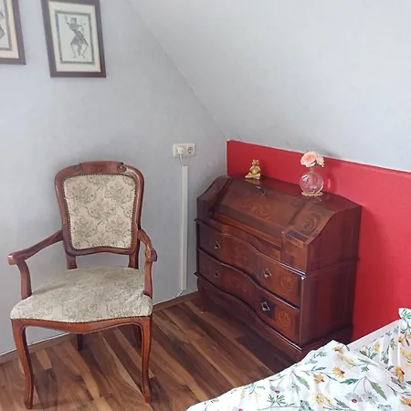 Privates Bnb Koeln Zuendorf 3*